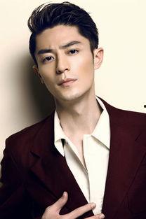 娱乐圈吃瓜男明星是谁啊,揭秘那些被热议的男星幕后故事